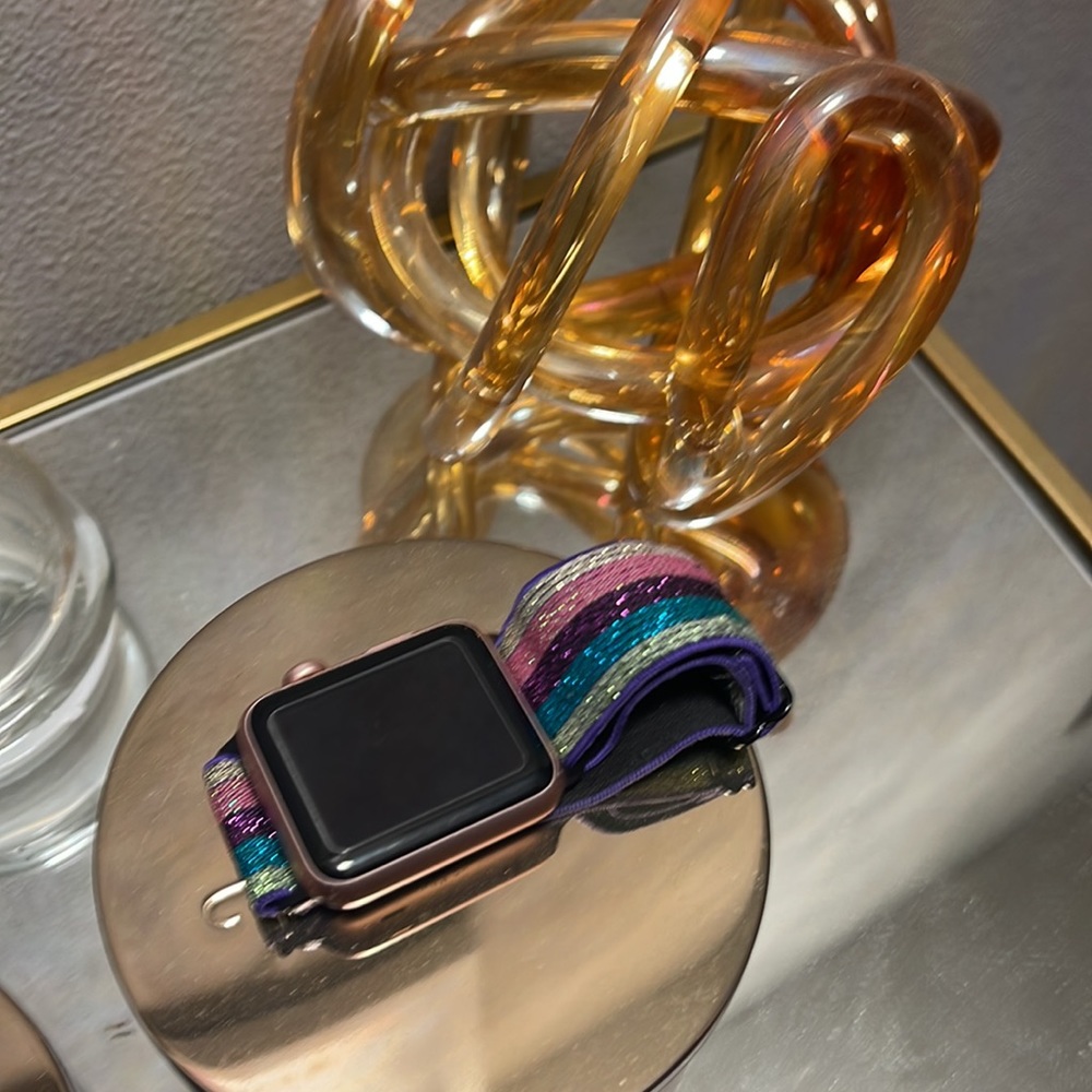 Apple Watch - Picture 2 of 4